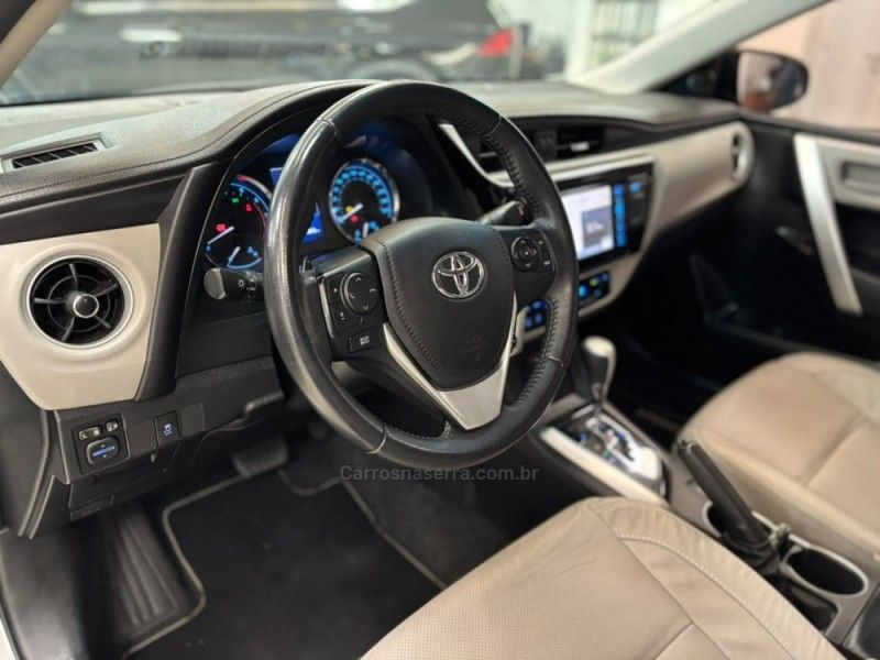 TOYOTA COROLLA 2.0 XEI 16V 2017/2018 LUIGGI AUTOMÓVEIS CARLOS BARBOSA / Carros no Vale