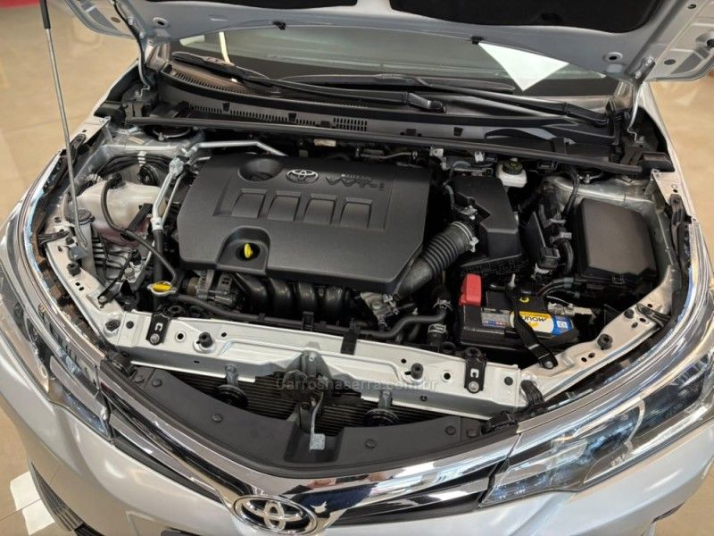 TOYOTA COROLLA 2.0 XEI 16V 2017/2018 LUIGGI AUTOMÓVEIS CARLOS BARBOSA / Carros no Vale
