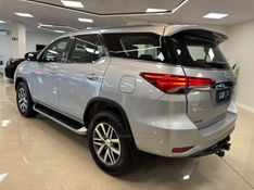 TOYOTA HILUX SW4 2.8 SRX 4X4 16V TURBO INTERCOOLER 2018/2018 LUIGGI AUTOMÓVEIS CARLOS BARBOSA / Carros no Vale
