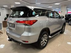 TOYOTA HILUX SW4 2.8 SRX 4X4 16V TURBO INTERCOOLER 2018/2018 LUIGGI AUTOMÓVEIS CARLOS BARBOSA / Carros no Vale