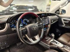 TOYOTA HILUX SW4 2.8 SRX 4X4 16V TURBO INTERCOOLER 2018/2018 LUIGGI AUTOMÓVEIS CARLOS BARBOSA / Carros no Vale
