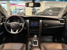 TOYOTA HILUX SW4 2.8 SRX 4X4 16V TURBO INTERCOOLER 2018/2018 LUIGGI AUTOMÓVEIS CARLOS BARBOSA / Carros no Vale