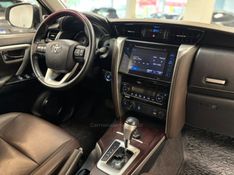 TOYOTA HILUX SW4 2.8 SRX 4X4 16V TURBO INTERCOOLER 2018/2018 LUIGGI AUTOMÓVEIS CARLOS BARBOSA / Carros no Vale