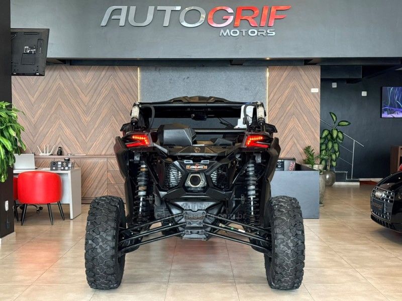 CAN-AM MAVERICK XRS X3 XRS TURBO RR SMART SHOX 2018/2018 AUTOGRIF MOTORS CAMPO BOM / Carros no Vale CAN-AM MAVERICK XRS X3 XRS TURBO RR SMART SHOX 2018/2018 AUTOGRIF MOTORS CAMPO BOM / Carros no Vale