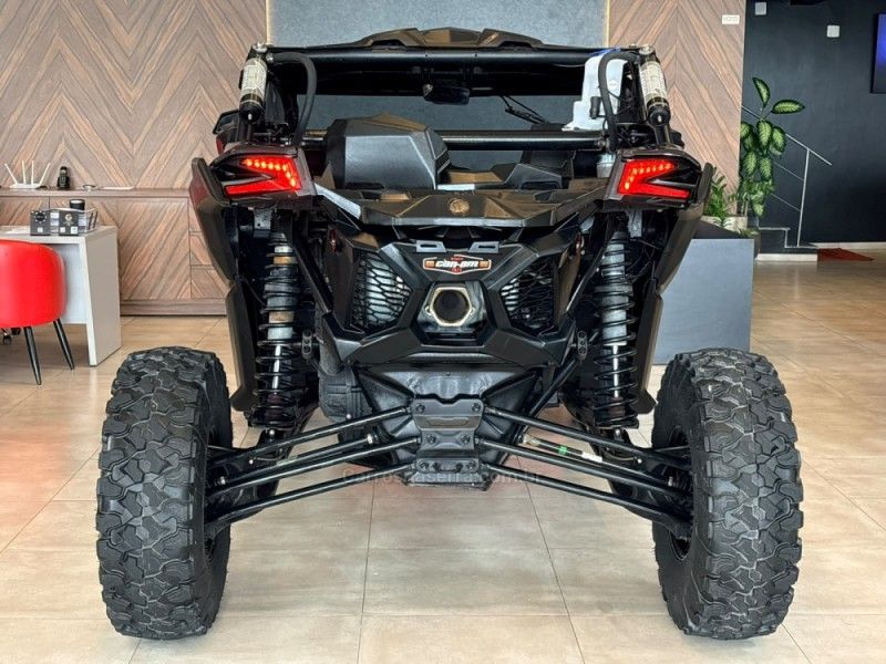 CAN-AM MAVERICK XRS X3 XRS TURBO RR SMART SHOX 2018/2018 AUTOGRIF MOTORS CAMPO BOM / Carros no Vale CAN-AM MAVERICK XRS X3 XRS TURBO RR SMART SHOX 2018/2018 AUTOGRIF MOTORS CAMPO BOM / Carros no Vale