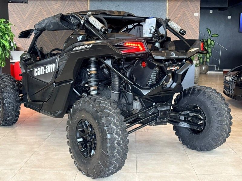 CAN-AM MAVERICK XRS X3 XRS TURBO RR SMART SHOX 2018/2018 AUTOGRIF MOTORS CAMPO BOM / Carros no Vale CAN-AM MAVERICK XRS X3 XRS TURBO RR SMART SHOX 2018/2018 AUTOGRIF MOTORS CAMPO BOM / Carros no Vale