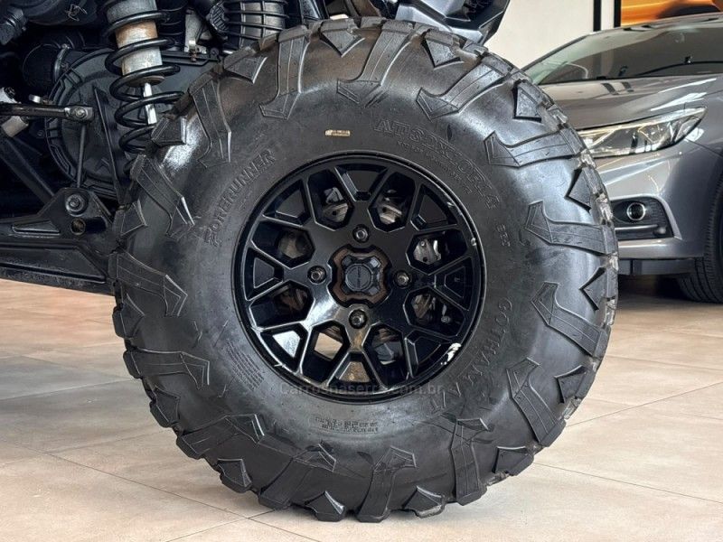 CAN-AM MAVERICK XRS X3 XRS TURBO RR SMART SHOX 2018/2018 AUTOGRIF MOTORS CAMPO BOM / Carros no Vale CAN-AM MAVERICK XRS X3 XRS TURBO RR SMART SHOX 2018/2018 AUTOGRIF MOTORS CAMPO BOM / Carros no Vale