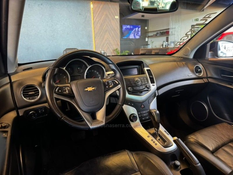 CHEVROLET CRUZE 1.8 LT 16V 2012/2012 AUTOGRIF MOTORS CAMPO BOM / Carros no Vale CHEVROLET CRUZE 1.8 LT 16V 2012/2012 AUTOGRIF MOTORS CAMPO BOM / Carros no Vale