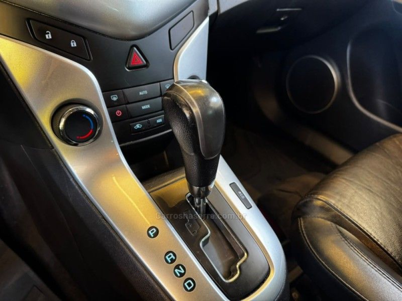 CHEVROLET CRUZE 1.8 LT 16V 2012/2012 AUTOGRIF MOTORS CAMPO BOM / Carros no Vale CHEVROLET CRUZE 1.8 LT 16V 2012/2012 AUTOGRIF MOTORS CAMPO BOM / Carros no Vale