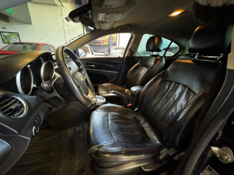 CHEVROLET CRUZE 1.8 LT 16V 2012/2012 AUTOGRIF MOTORS CAMPO BOM / Carros no Vale CHEVROLET CRUZE 1.8 LT 16V 2012/2012 AUTOGRIF MOTORS CAMPO BOM / Carros no Vale