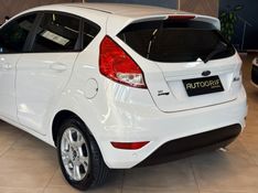FORD FIESTA 1.6 SEL HATCH 16V 2017/2017 AUTOGRIF MOTORS CAMPO BOM / Carros no Vale