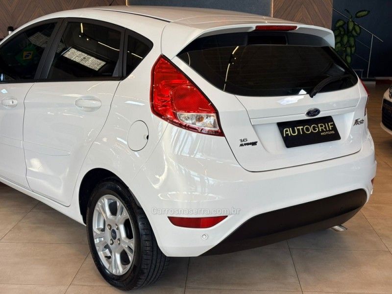 FORD FIESTA 1.6 SEL HATCH 16V 2017/2017 AUTOGRIF MOTORS CAMPO BOM / Carros no Vale FORD FIESTA 1.6 SEL HATCH 16V 2017/2017 AUTOGRIF MOTORS CAMPO BOM / Carros no Vale