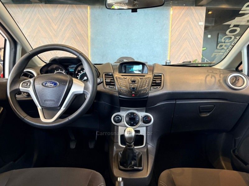 FORD FIESTA 1.6 SEL HATCH 16V 2017/2017 AUTOGRIF MOTORS CAMPO BOM / Carros no Vale FORD FIESTA 1.6 SEL HATCH 16V 2017/2017 AUTOGRIF MOTORS CAMPO BOM / Carros no Vale