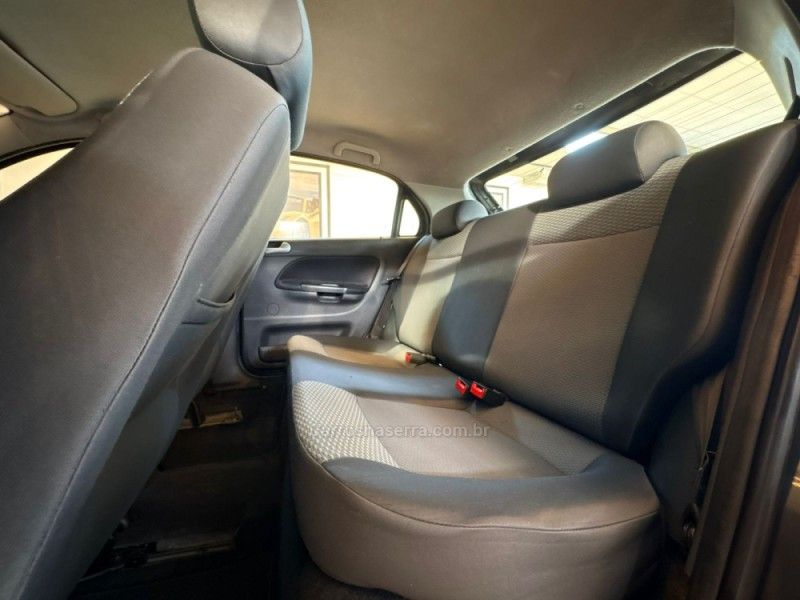 VOLKSWAGEN GOL 1.0 MI 8V G.IV 2013/2013 AUTOGRIF MOTORS CAMPO BOM / Carros no Vale VOLKSWAGEN GOL 1.0 MI 8V G.IV 2013/2013 AUTOGRIF MOTORS CAMPO BOM / Carros no Vale