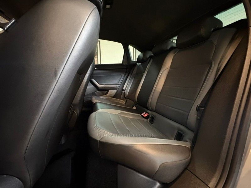 VOLKSWAGEN NIVUS 1.0 TSI HIGHLINE 2022/2022 AUTOGRIF MOTORS CAMPO BOM / Carros no Vale VOLKSWAGEN NIVUS 1.0 TSI HIGHLINE 2022/2022 AUTOGRIF MOTORS CAMPO BOM / Carros no Vale