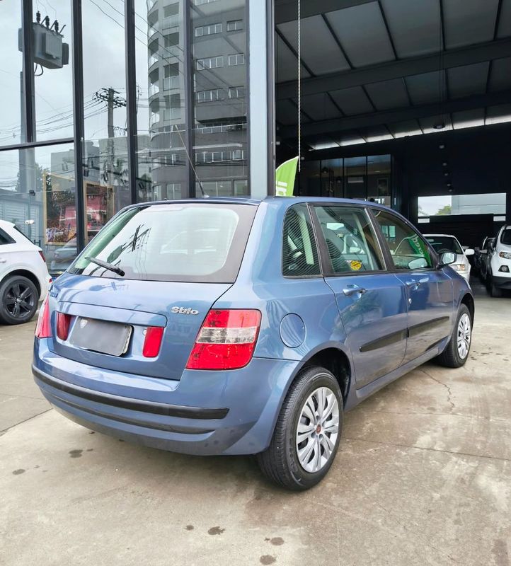 Fiat Stilo 1.8/ Connect 8V 103cv 2002/2003 RENNER AUTOMÓVEIS LAJEADO / Carros no Vale Fiat Stilo 1.8/ Connect 8V 103cv 2002/2003 RENNER AUTOMÓVEIS LAJEADO / Carros no Vale