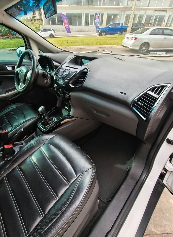Ford EcoSport FREESTYLE 1.6 16V 2013/2014 RENNER AUTOMÓVEIS LAJEADO / Carros no Vale