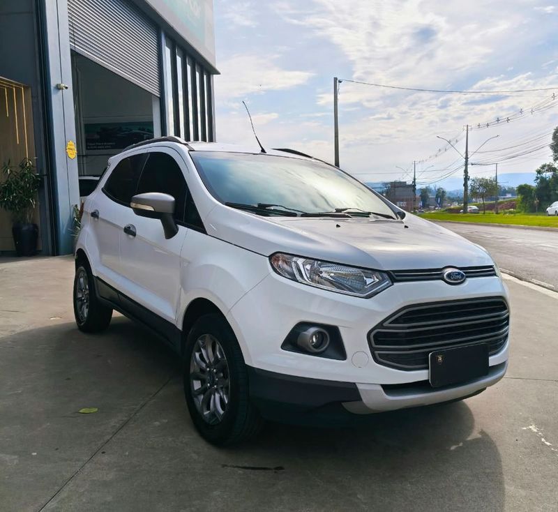 Ford EcoSport FREESTYLE 1.6 16V 2013/2014 RENNER AUTOMÓVEIS LAJEADO / Carros no Vale