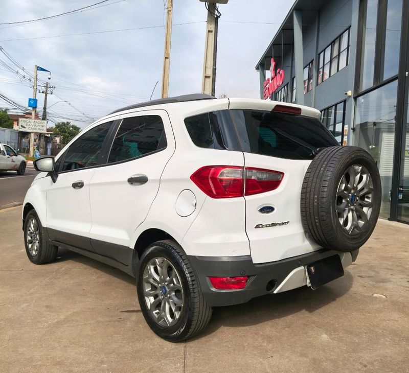 Ford EcoSport FREESTYLE 1.6 16V 2013/2014 RENNER AUTOMÓVEIS LAJEADO / Carros no Vale