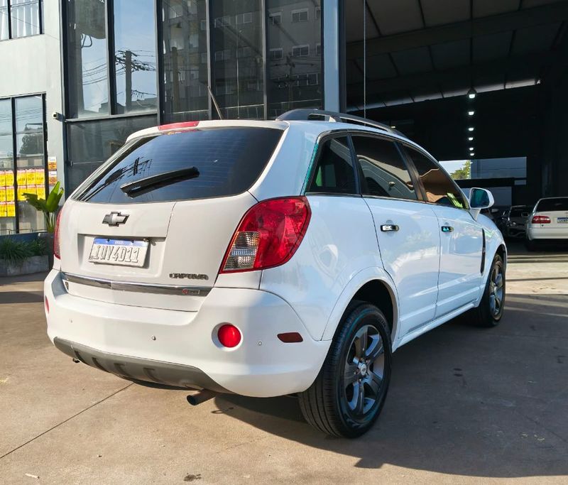 CHEVROLET CAPTIVA SPORT FWD 2.4 16V 171/185cv 2013/2014 RENNER AUTOMÓVEIS LAJEADO / Carros no Vale CHEVROLET CAPTIVA SPORT FWD 2.4 16V 171/185cv 2013/2014 RENNER AUTOMÓVEIS LAJEADO / Carros no Vale