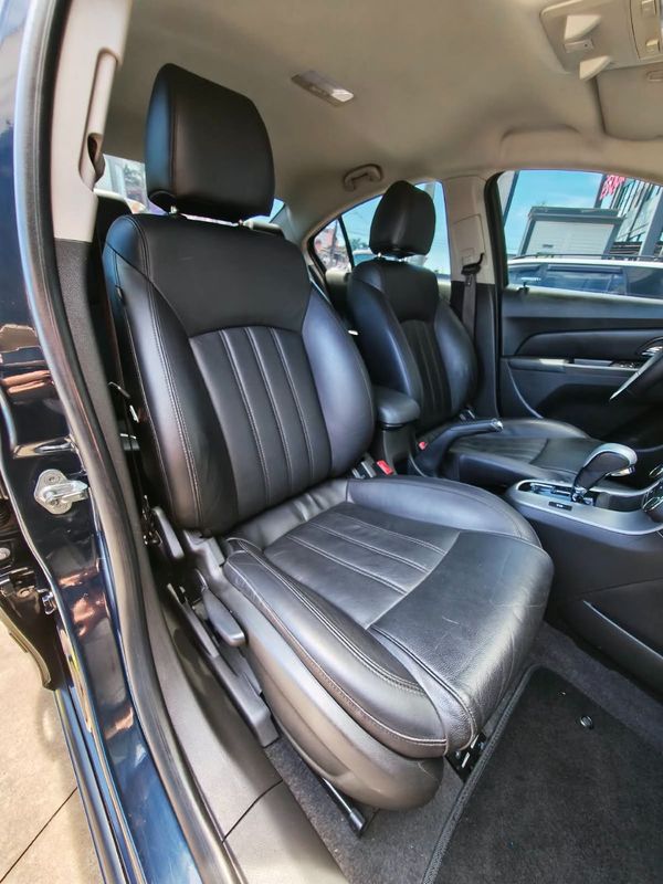CHEVROLET CRUZE LT 1.8 16V FlexPower 2015/2015 RENNER AUTOMÓVEIS LAJEADO / Carros no Vale