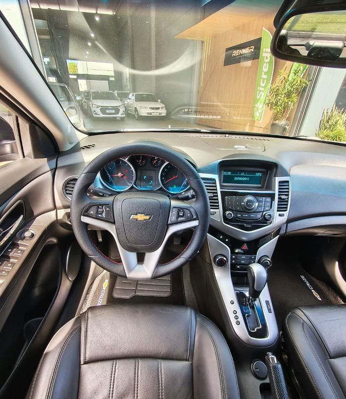 CHEVROLET CRUZE LT 1.8 16V FlexPower 2015/2015 RENNER AUTOMÓVEIS LAJEADO / Carros no Vale