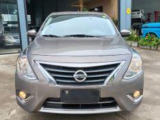 Nissan VERSA SL 1.6 16V FlexStart 2016/2017 RENNER AUTOMÓVEIS LAJEADO / Carros no Vale