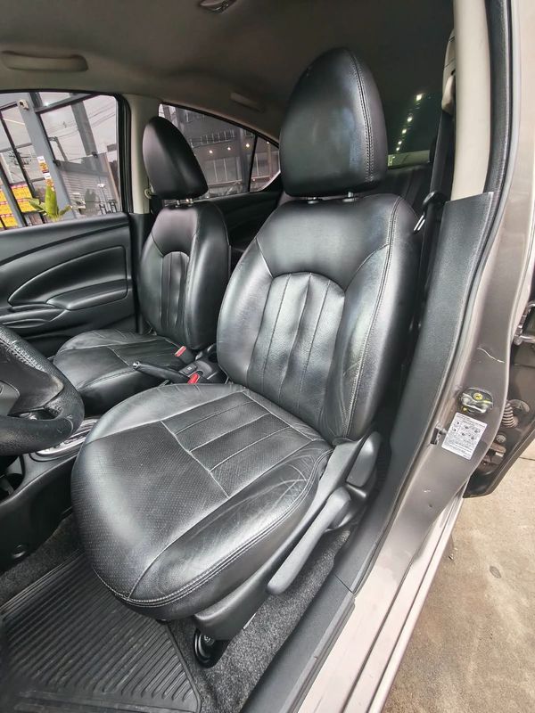 Nissan VERSA SL 1.6 16V FlexStart 2016/2017 RENNER AUTOMÓVEIS LAJEADO / Carros no Vale