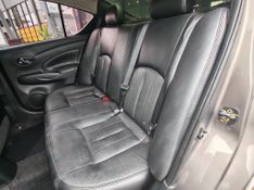 Nissan VERSA SL 1.6 16V FlexStart 2016/2017 RENNER AUTOMÓVEIS LAJEADO / Carros no Vale
