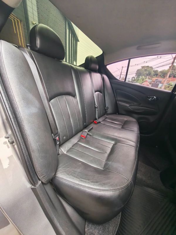 Nissan VERSA SL 1.6 16V FlexStart 2016/2017 RENNER AUTOMÓVEIS LAJEADO / Carros no Vale
