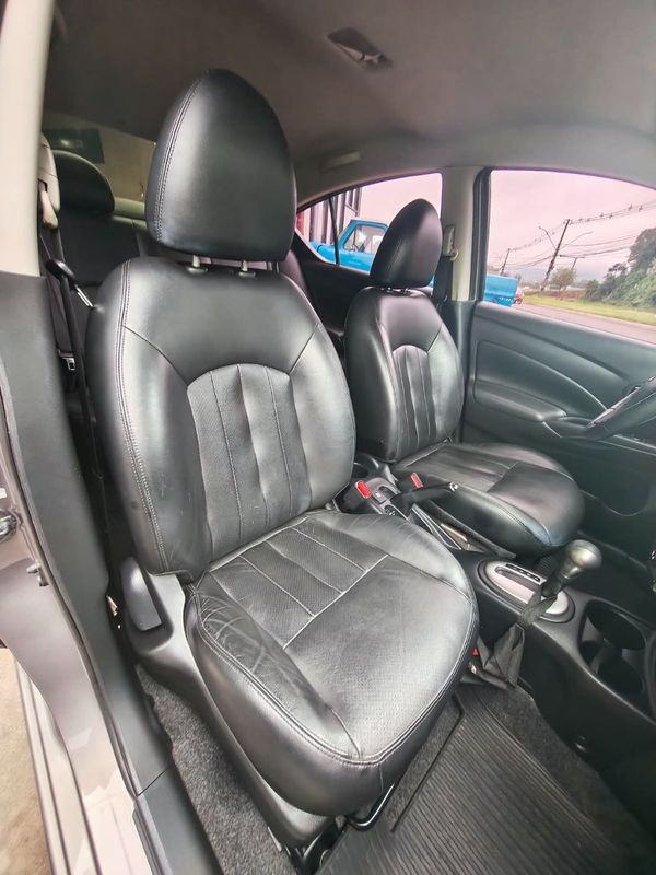 Nissan VERSA SL 1.6 16V FlexStart 2016/2017 RENNER AUTOMÓVEIS LAJEADO / Carros no Vale