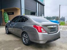 Nissan VERSA SL 1.6 16V FlexStart 2016/2017 RENNER AUTOMÓVEIS LAJEADO / Carros no Vale