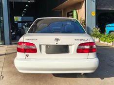 Toyota Corolla XEi 1.8/ 16V 2002/2002 RENNER AUTOMÓVEIS LAJEADO / Carros no Vale