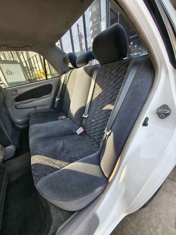 Toyota Corolla XEi 1.8/ 16V 2002/2002 RENNER AUTOMÓVEIS LAJEADO / Carros no Vale
