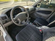 Toyota Corolla XEi 1.8/ 16V 2002/2002 RENNER AUTOMÓVEIS LAJEADO / Carros no Vale