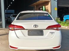 Toyota YARIS XS Connect Sedan 1.5 16V 2020/2021 RENNER AUTOMÓVEIS LAJEADO / Carros no Vale