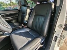 Toyota YARIS XS Connect Sedan 1.5 16V 2020/2021 RENNER AUTOMÓVEIS LAJEADO / Carros no Vale
