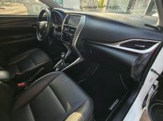 Toyota YARIS XS Connect Sedan 1.5 16V 2020/2021 RENNER AUTOMÓVEIS LAJEADO / Carros no Vale