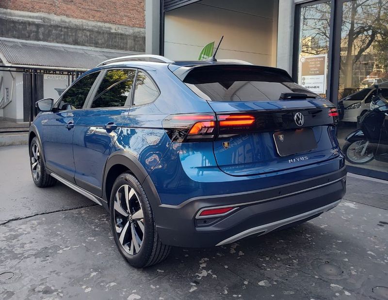 VOLKSWAGEN Nivus Highline 1.0 200 TSI 2022/2022 RENNER AUTOMÓVEIS LAJEADO / Carros no Vale VOLKSWAGEN Nivus Highline 1.0 200 TSI 2022/2022 RENNER AUTOMÓVEIS LAJEADO / Carros no Vale