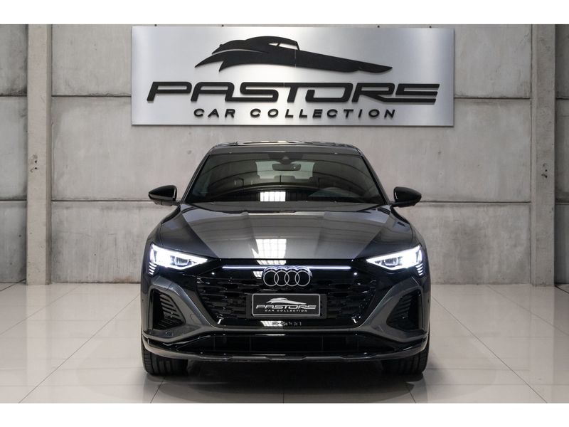 AUDI Q8 E-TRON 55 ELÉTRICO SPORTBACK PERFORMANCE BLACK QUATTRO 2023/2024 PASTORE CAR COLLECTION BENTO GONÇALVES / Carros no Vale AUDI Q8 E-TRON 55 ELÉTRICO SPORTBACK PERFORMANCE BLACK QUATTRO 2023/2024 PASTORE CAR COLLECTION BENTO GONÇALVES / Carros no Vale