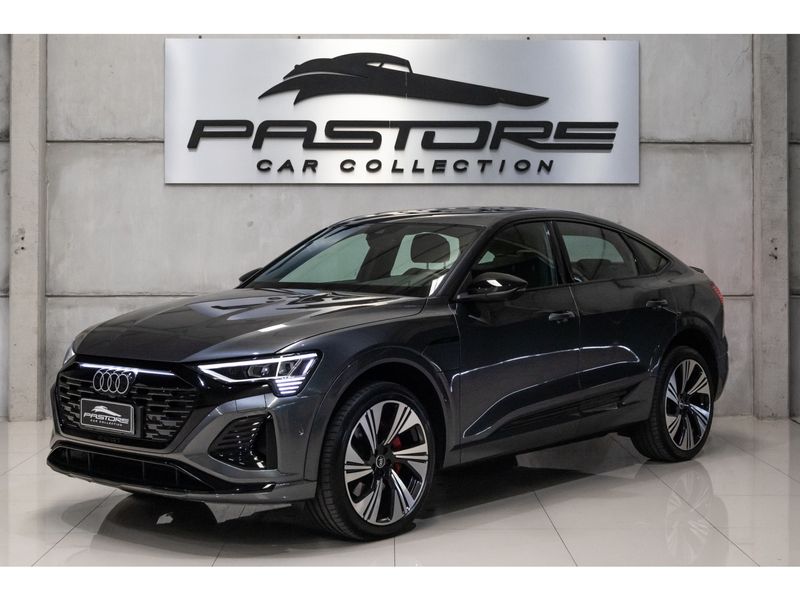 AUDI Q8 E-TRON 55 ELÉTRICO SPORTBACK PERFORMANCE BLACK QUATTRO 2023/2024 PASTORE CAR COLLECTION BENTO GONÇALVES / Carros no Vale AUDI Q8 E-TRON 55 ELÉTRICO SPORTBACK PERFORMANCE BLACK QUATTRO 2023/2024 PASTORE CAR COLLECTION BENTO GONÇALVES / Carros no Vale