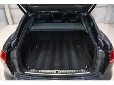 AUDI Q8 E-TRON 55 ELÉTRICO SPORTBACK PERFORMANCE BLACK QUATTRO 2023/2024 PASTORE CAR COLLECTION BENTO GONÇALVES / Carros no Vale
