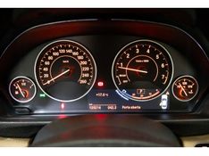 BMW 320i 2.0 SPORT 16V TURBO ACTIVE 2017/2017 PASTORE CAR COLLECTION BENTO GONÇALVES / Carros no Vale