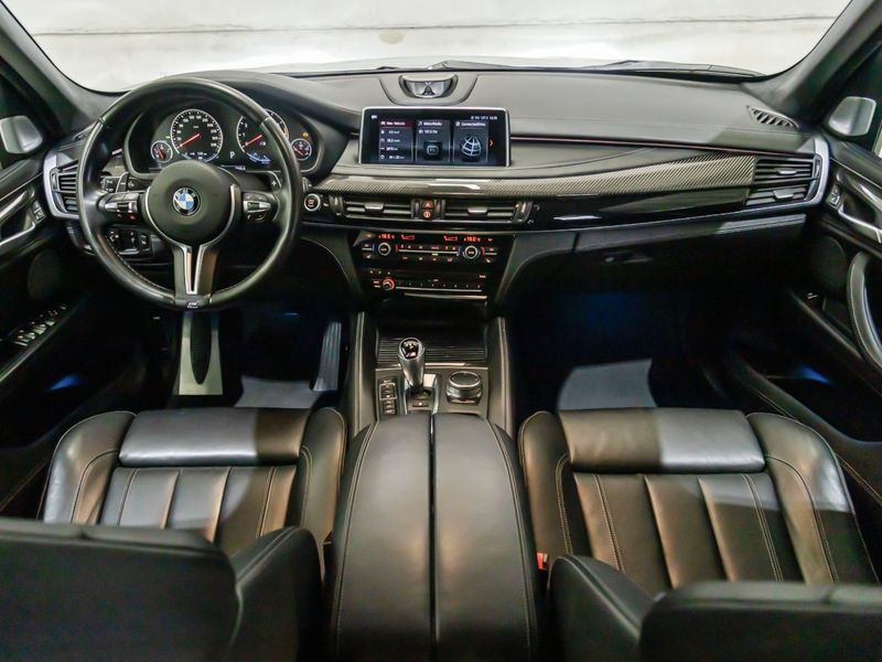 BMW X5 4.4 V8 TURBO M 2017/2018 PASTORE CAR COLLECTION BENTO GONÇALVES / Carros no Vale
