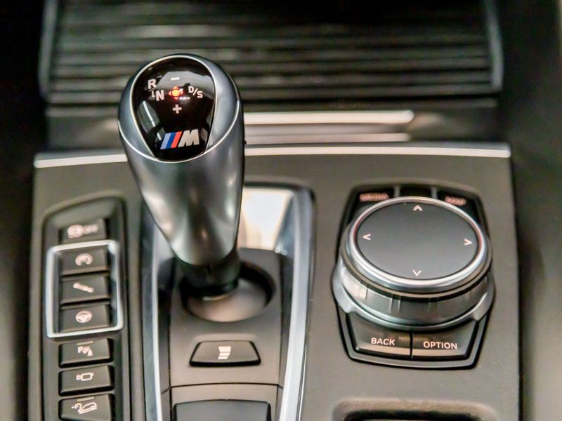 BMW X5 4.4 V8 TURBO M 2017/2018 PASTORE CAR COLLECTION BENTO GONÇALVES / Carros no Vale