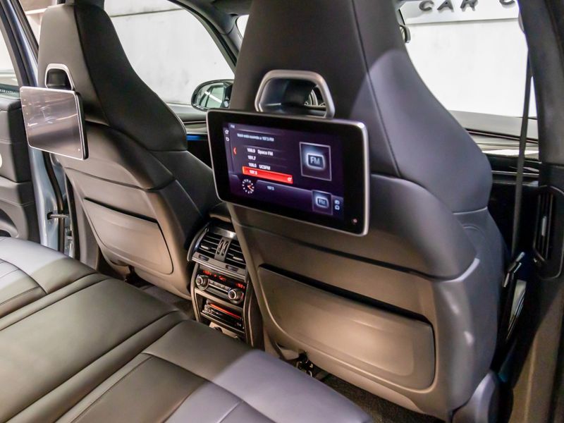 BMW X5 4.4 V8 TURBO M 2017/2018 PASTORE CAR COLLECTION BENTO GONÇALVES / Carros no Vale