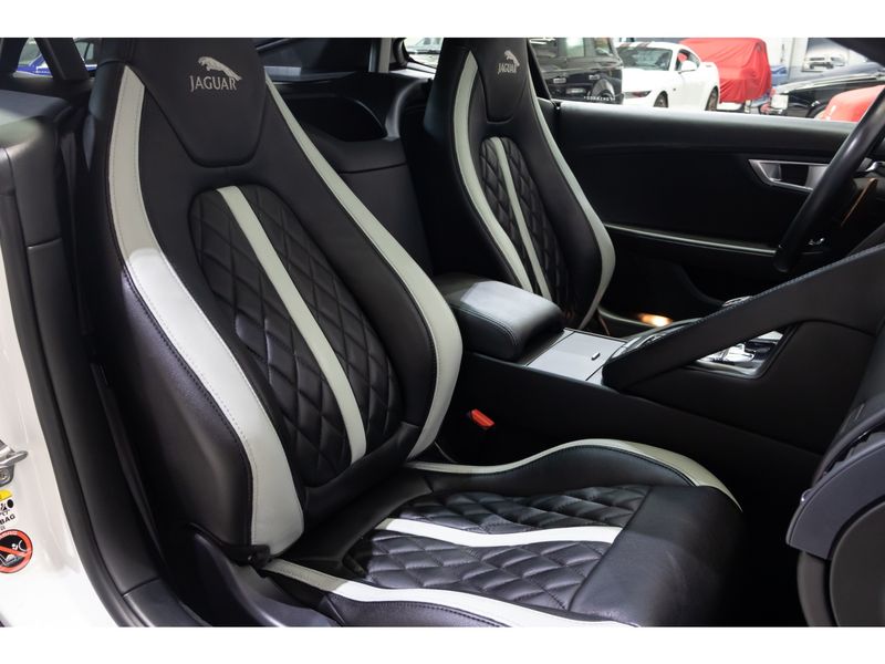 JAGUAR F-TYPE 3.0 COUPÉ S SUPERCHARGED V6 24V 2014/2015 PASTORE CAR COLLECTION BENTO GONÇALVES / Carros no Vale