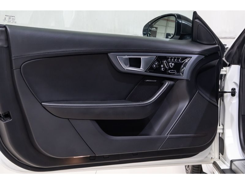 JAGUAR F-TYPE 3.0 COUPÉ S SUPERCHARGED V6 24V 2014/2015 PASTORE CAR COLLECTION BENTO GONÇALVES / Carros no Vale