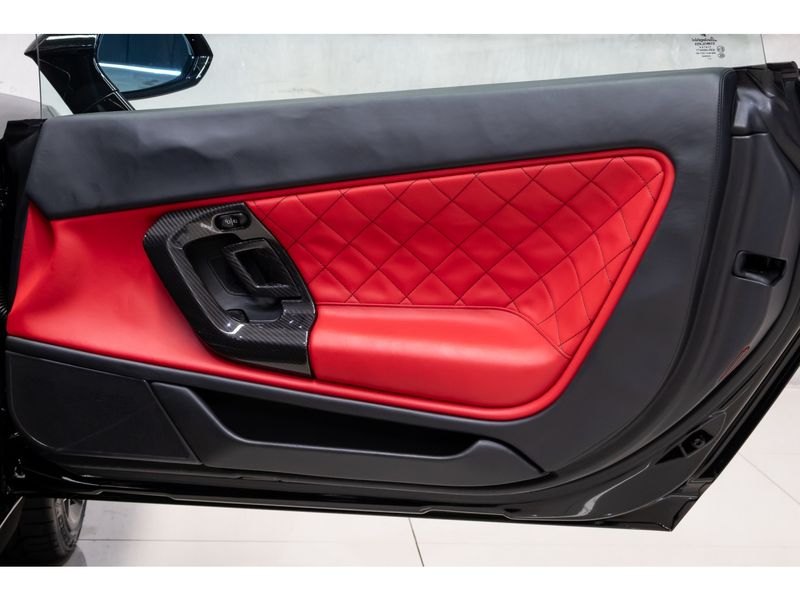 LAMBORGHINI GALLARDO 5.2 LP560-4 COUPÉ V10 40V 2010/2010 PASTORE CAR COLLECTION BENTO GONÇALVES / Carros no Vale