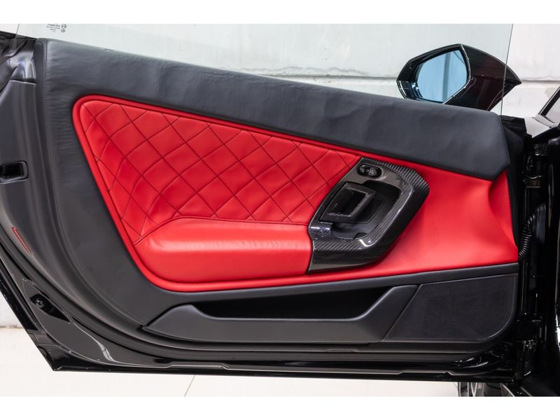 LAMBORGHINI GALLARDO 5.2 LP560-4 COUPÉ V10 40V 2010/2010 PASTORE CAR COLLECTION BENTO GONÇALVES / Carros no Vale